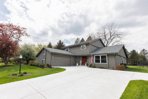 4 Cherrywood Ct, Wind Point, WI, 53402-2606 | Card Image