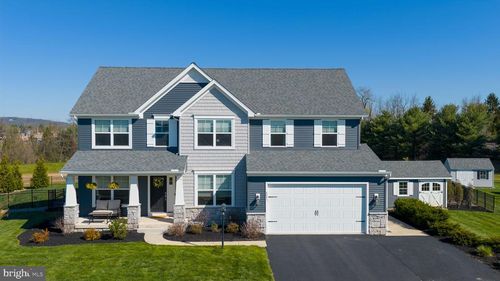 4041 Country Dr, DOVER, PA, 17315-3523 | Card Image