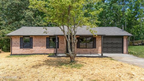 2925 Bethel Pl, Powell, TN, 37849-3618 | Card Image