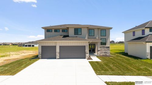 6611 S 214th Ave, Elkhorn, NE, 68022 | Card Image