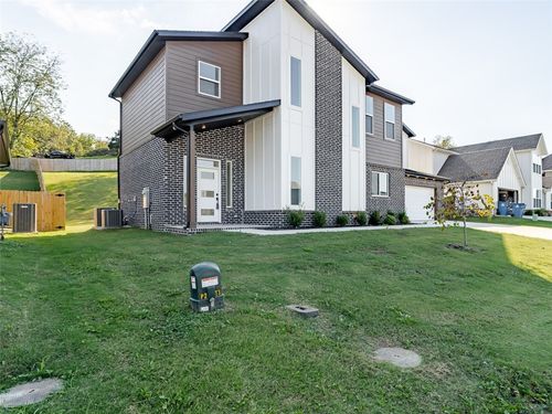 1317 Bunker Dr, Pea Ridge, AR, 72751-4040 | Card Image