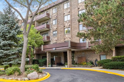 509-700 Wellington Ave, Elk Grove Village, IL, 60007-7333 | Card Image