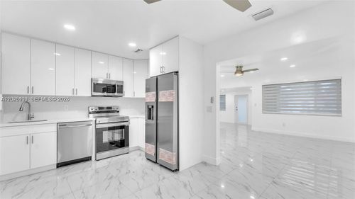 3375 Sw 1st St, Miami, FL, 33135-1114 | Card Image