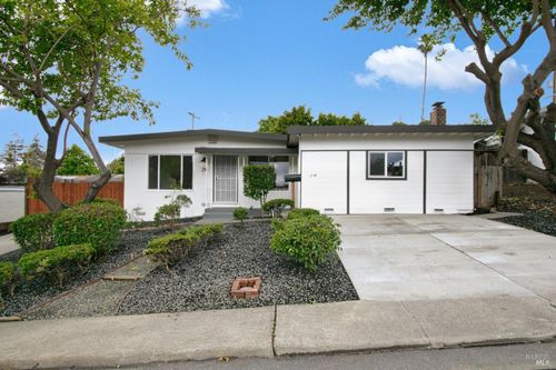 216 Los Gatos Ave, Vallejo, CA, 94589-2716 | Card Image