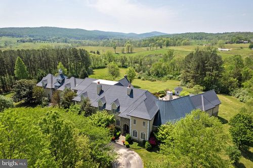 38793 Chelten Ln, Middleburg, VA, 20117-2958 | Card Image