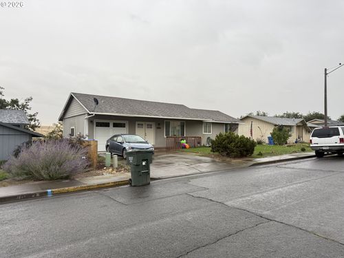 1814 Sw 45th St, Pendleton, OR, 97801-4249 | Card Image