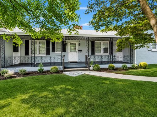 704 Blue Ridge Ave, Bedford, VA, 24523 | Card Image