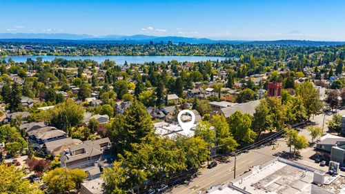 209-7600 Greenwood Ave N, Seattle, WA, 98103-4660 | Card Image