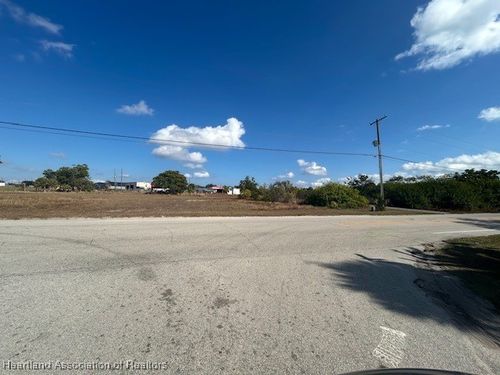 900 Main Ave, Lake Placid, FL, 33852-1824 | Card Image