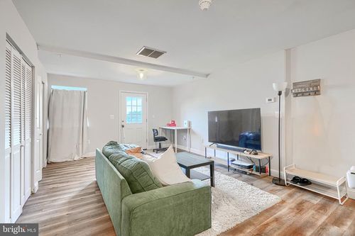 3-1729 Guilford Ave, BALTIMORE, MD, 21202-4884 | Card Image