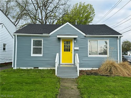 4384 E 144th St, Cleveland, OH, 44128-2359 | Card Image