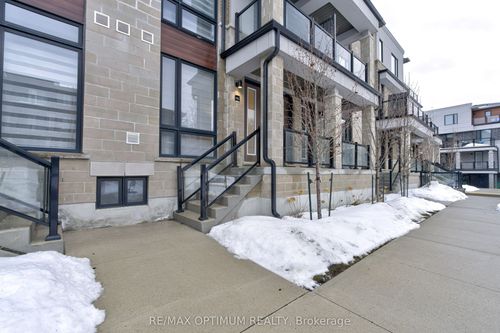 46-45 Knotsberry Cir, Brampton, ON, L6Y6G1 | Card Image
