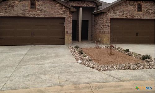 1055 Carolyn Cv, New Braunfels, TX, 78130-4151 | Card Image