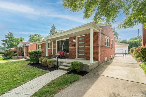 24021 Geneva St, Oak Park, MI, 48237-2115 | Card Image