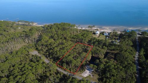 147 Bay Magnolia Ln, Carrabelle, FL, 32322 | Card Image