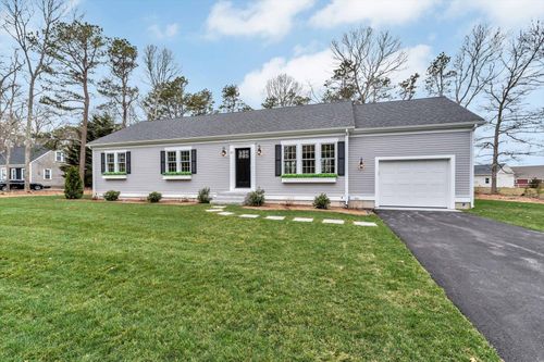 83 Airline Rd, South Dennis, MA, 02660-2513 | Card Image