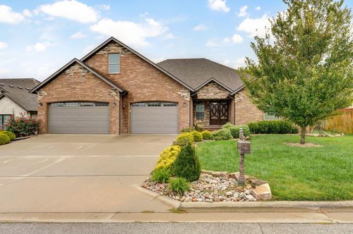 992 N Cedar Ridge Ave, Springfield, MO, 65802-6289 | Card Image