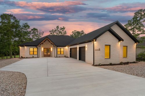 33 Fachado Dr, Hot Springs Village, AR, 71909-7912 | Card Image