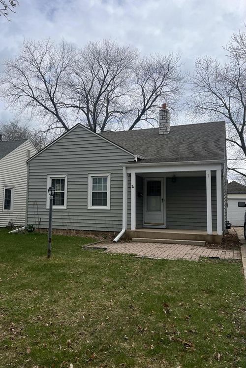 4640 N Woodruff Avenue, Whitefish Bay, WI, 53211 | Card Image