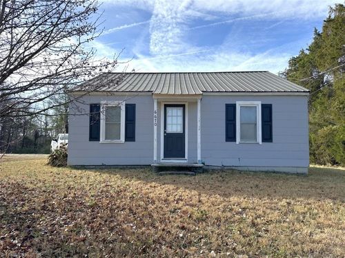 6670 Walnut Cove Road, Walkertown, NC, 27051 | Card Image