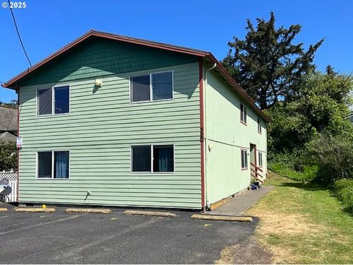 568 Nw 3rd St, Newport, OR, 97365-3641 | Card Image