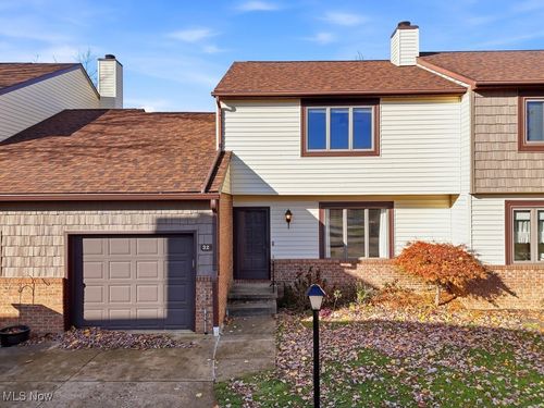 32 Picadilly Ct, Kent, OH, 44240-7289 | Card Image