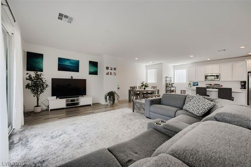 3569 Grigio St, Las Vegas, NV, 89129-7202 | Card Image