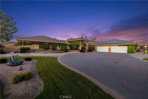 40250 Maestro Ln, Palmdale, CA, 93551-5217 | Card Image