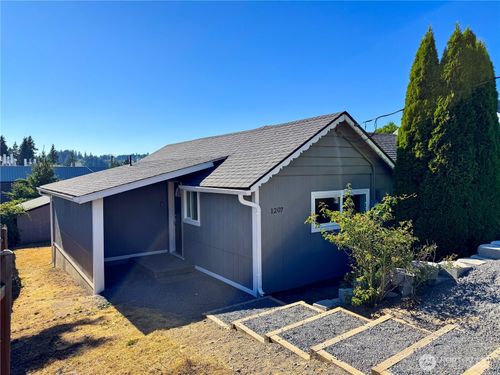 1207 N 13th Ave, Kelso, WA, 98626-5649 | Card Image