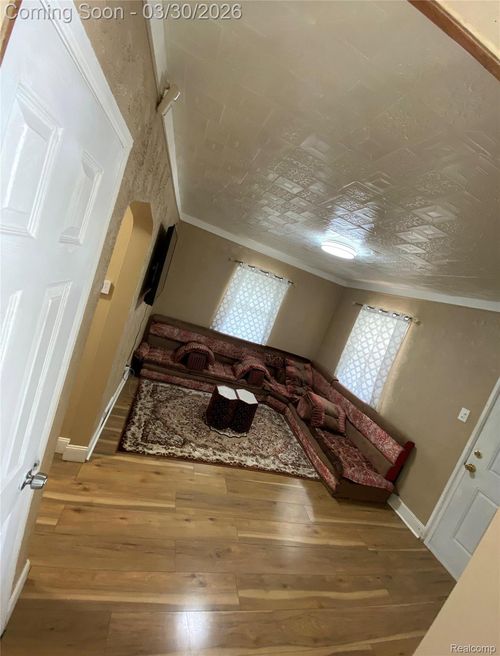 18247 Harman St, Melvindale, MI, 48122-1403 | Card Image