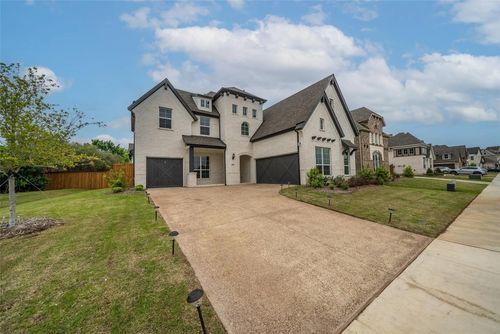 928 Holly Anne Ln, Aubrey, TX, 76227-1796 | Card Image