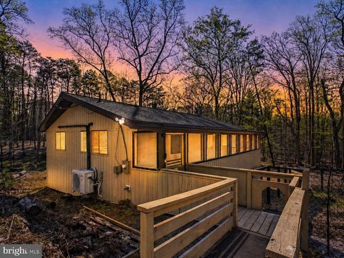 187 Shawnee Trl, HEDGESVILLE, WV, 25427-5327 | Card Image