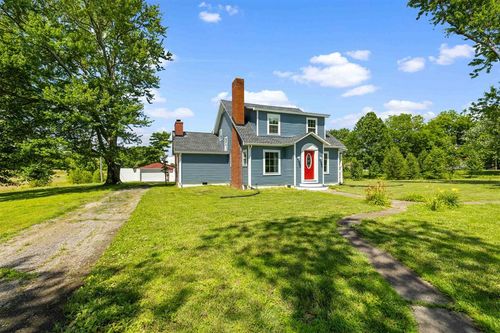 9793 Oak St, Whitesville, KY, 42378-9565 | Card Image