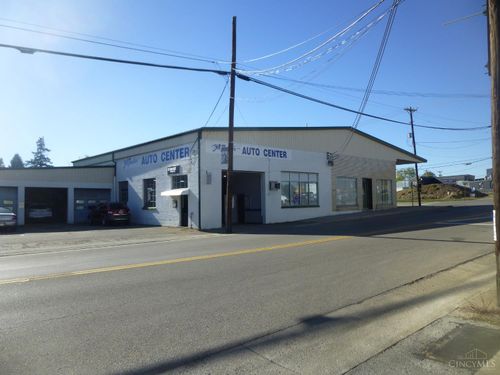 105 Bourbon St, Blanchester, OH, 45107-1467 | Card Image