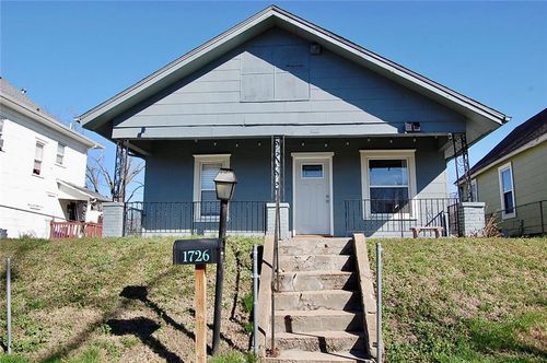 1726 Freeman Ave, Kansas City, KS, 66102-2816 | Card Image
