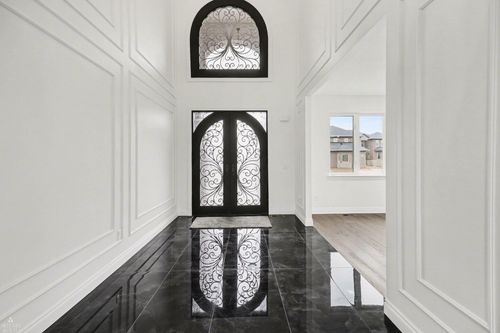 19319 Hamlin Lake Street, Macomb Township, MI, 48044 | Card Image