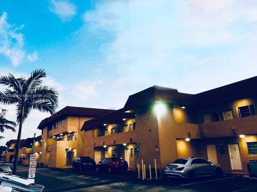 9-9970 N Kendall Dr, Miami, FL, 33176-1784 | Card Image