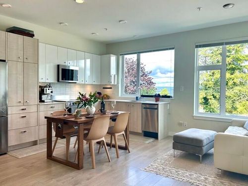 210-10838 Whalley Blvd, Surrey, BC, V3R0G8 | Card Image