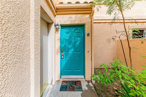 g-18862 Via Canon, Newhall, CA, 91321-4606 | Card Image