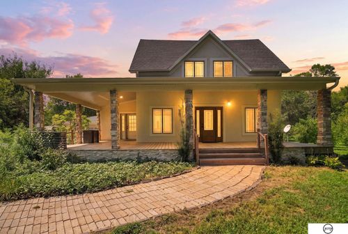 8450 Buckboard Ln, Lincoln, NE, 68532-9109 | Card Image