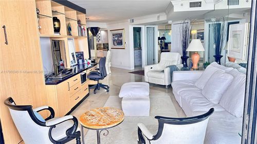 apt-38g-3000 N Ocean Dr, Riviera Beach, FL, 33404-3206 | Card Image