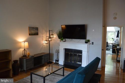 unit-k-7600 Lakeside Village Dr, FALLS CHURCH, VA, 22042-7548 | Card Image