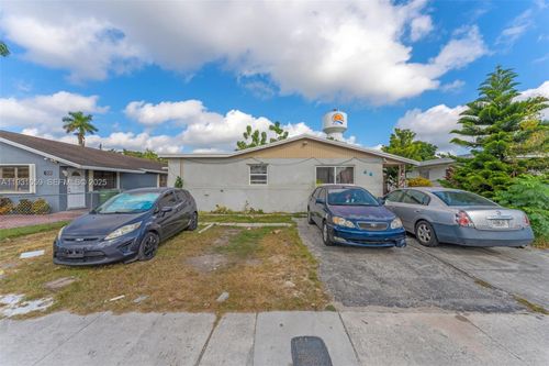 445 Nw 8th St, Homestead, FL, 33030-4103 | Card Image
