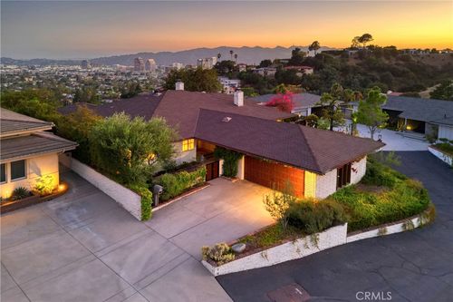 1625 Oakengate Dr, Glendale, CA, 91207-1551 | Card Image