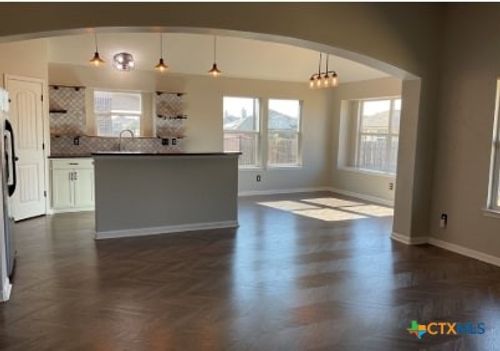 102 W Libra Dr, Killeen, TX, 76542-6465 | Card Image