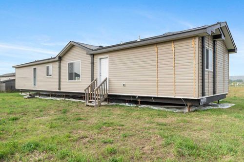 18 Shoreline Drive, Whitecourt, AB, T7S1T5 | Card Image
