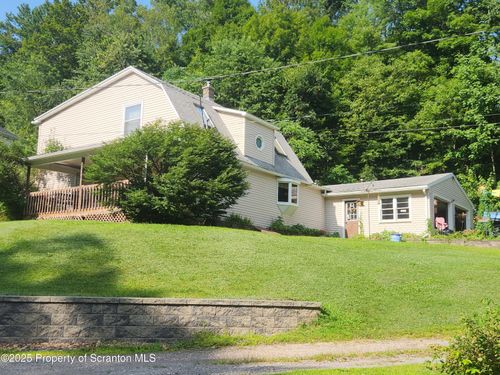 1750 Scott Rd, BLAKELY, PA, 18447-9002 | Card Image