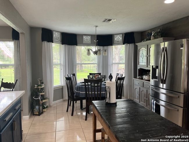 510 Jack Nickolaus Dr, House other with 3 bedrooms, 3 bathrooms and null parking in Devine TX | Image 15