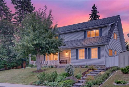 1707 107 Ave Sw, Calgary, AB, T2W0C3 | Card Image