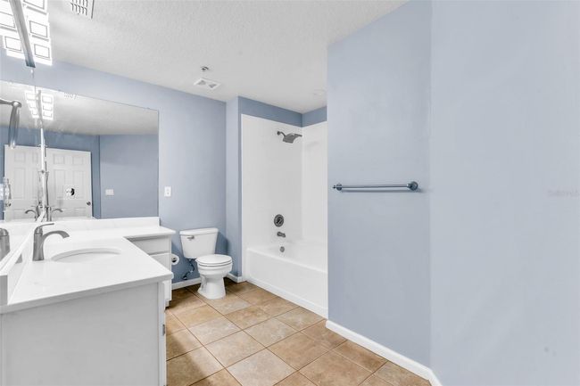 5301 Bay Club Cir, Condo with 1 bedrooms, 1 bathrooms and null parking in TAMPA FL | Image 24